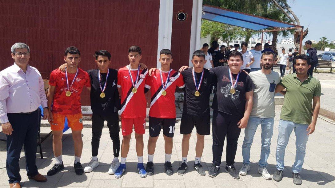 Şampiyon Melekleri Yaşatma Derneği Yararına Futbol Turnuvası Düzenlendi