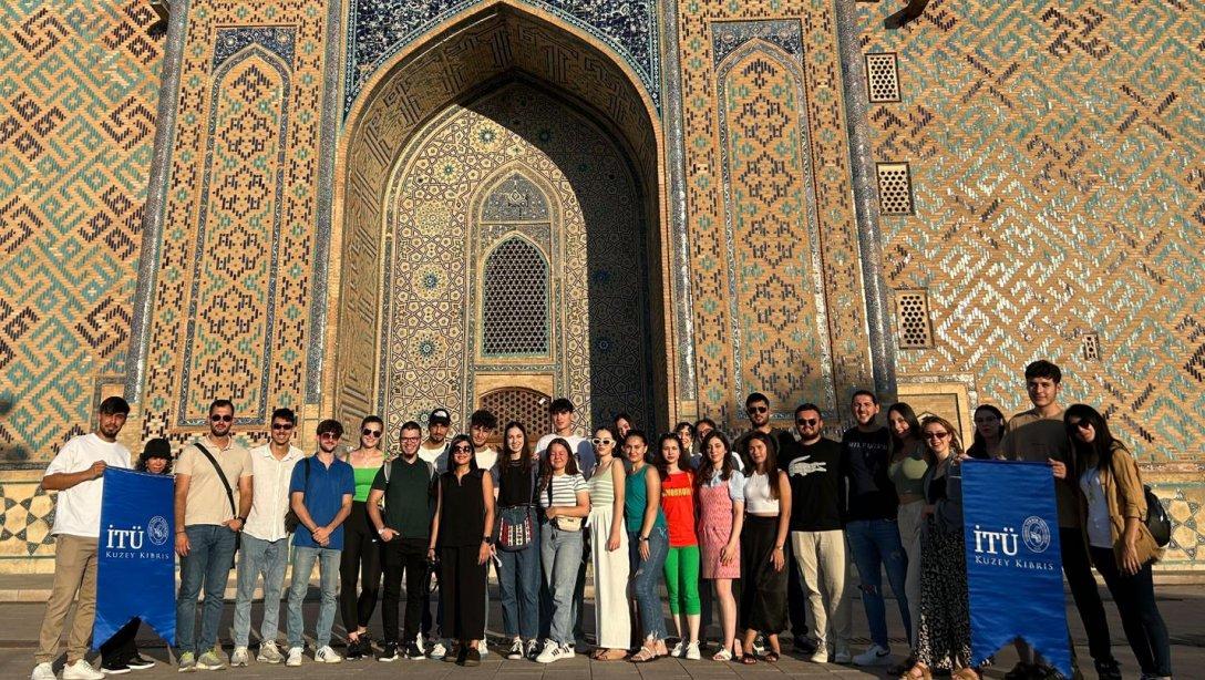 İTÜ Öğrenci Gelişim ve Kariyer Akademisi Öğrencileri Kıbrıslı Yüzler Hoca Ahmet Yesevi Hazretlerinin Türbesini Ziyaret Ettiler
